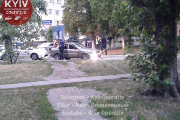 Киевлян разбудили звуки сирены: полиция преследовала неадекватного водителя Киевлян разбудили звуки сирены: полиция преследовала неадекватного водителя