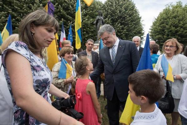 Порошенко: Возвращаюсь из Парижа с твердым ощущением, что Франция с нами Порошенко: Возвращаюсь из Парижа с твердым ощущением, что Франция с нами