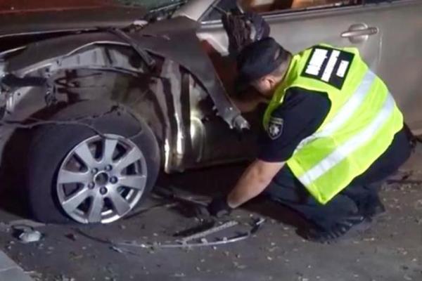 В Одессе взорвали автомобиль экс-депутата В Одессе взорвали автомобиль экс-депутата