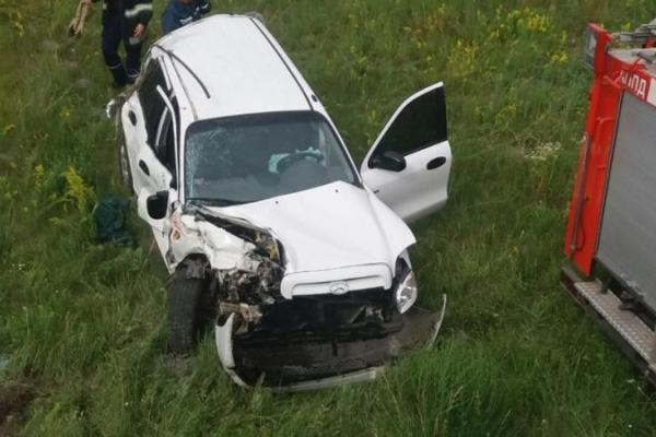 На Черниговщине поезд врезался в автомобиль, есть жертвы На Черниговщине поезд врезался в автомобиль, есть жертвы
