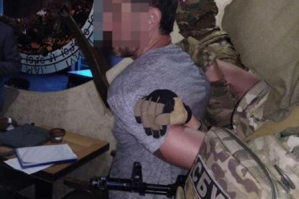 В Киеве СБУ задержала агента российских спецслужб В Киеве СБУ задержала агента российских спецслужб