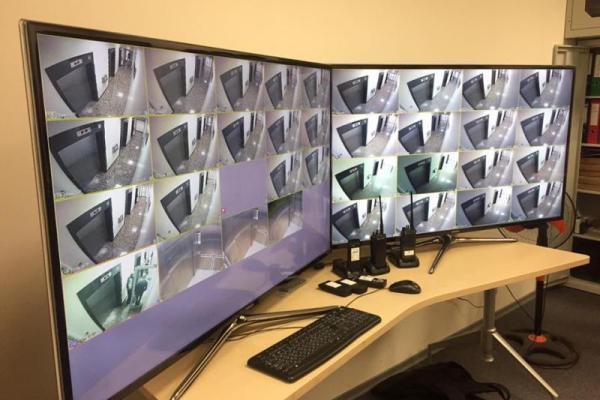 Силовики проводят обыск в офисах столичного ТРЦ "Гулливер" Силовики проводят обыск в офисах столичного ТРЦ "Гулливер"