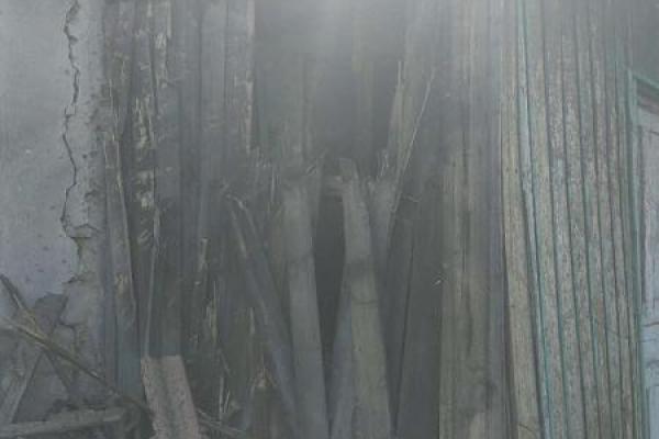 На Луганщине в результате обстрелов боевиков повреждены жилые дома в Золотом