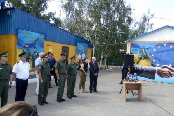 Пограничники и таможенники Украины и Молдовы приступают к совместному контролю