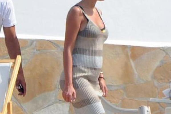 Роналду сообщил, что станет отцом четвертого ребенка Роналду сообщил, что станет отцом четвертого ребенка