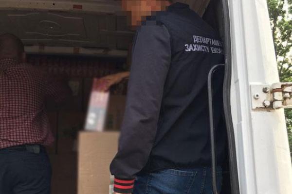 В Одесской области полиция задержала контрабандистов с сигаретами на 2 миллиона гривен В Одесской области полиция задержала контрабандистов с сигаретами на 2 миллиона гривен