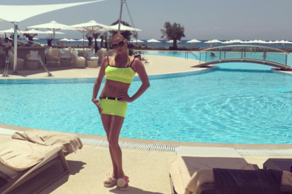 Волочкова показала поклонникам снимки с отдыха в Греции Волочкова показала поклонникам снимки с отдыха в Греции