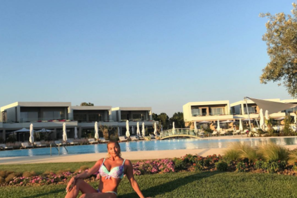 Волочкова показала поклонникам снимки с отдыха в Греции Волочкова показала поклонникам снимки с отдыха в Греции