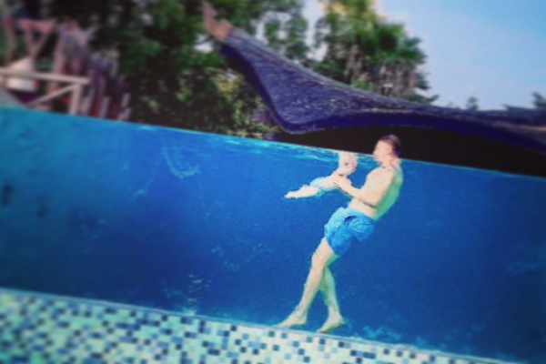 Собчак и Виторган с сыном отдыхают в Испании Собчак и Виторган с сыном отдыхают в Испании