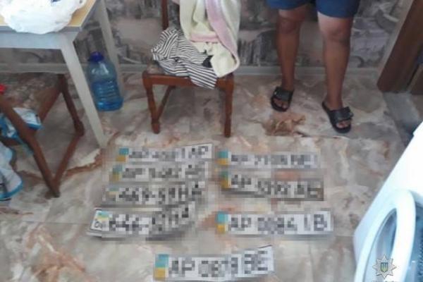В Запорожье оперативники задержали группу автоугонщиков В Запорожье оперативники задержали группу автоугонщиков