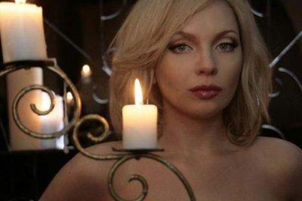 Стала известна причина внезапной смерти экс-солистки "Банд'Эрос" Стала известна причина внезапной смерти экс-солистки "Банд'Эрос"