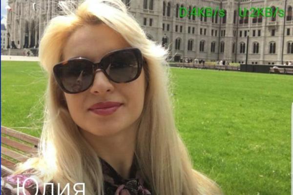 В Киеве на детской площадке неадекватная женщина стреляла в мать с годовалым ребенком В Киеве на детской площадке неадекватная женщина стреляла в мать с годовалым ребенком