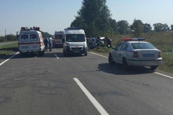 Три человека погибли и трое пострадали в ДТП на Черниговщине Три человека погибли и трое пострадали в ДТП на Черниговщине