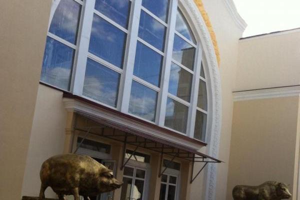 "Это памятник героям ополчения или Плотницкому?" - сеть в истерике от новых "культурных объектов" в Луганске "Это памятник героям ополчения или Плотницкому?" - сеть в истерике от новых "культурных объектов" в Луганске