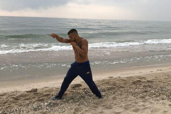 Детская травма: соперник боксера Ломаченко будет мстить ему за крокодила Гену Детская травма: соперник боксера Ломаченко будет мстить ему за крокодила Гену