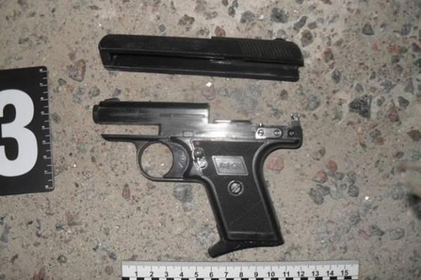 В Киеве группа людей напала на сотрудников СТО: задержанные не успокоились даже в отделении полиции В Киеве группа людей напала на сотрудников СТО: задержанные не успокоились даже в отделении полиции