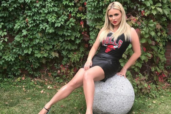 Анна Семенович восхитила постройневшей фигурой Анна Семенович восхитила постройневшей фигурой