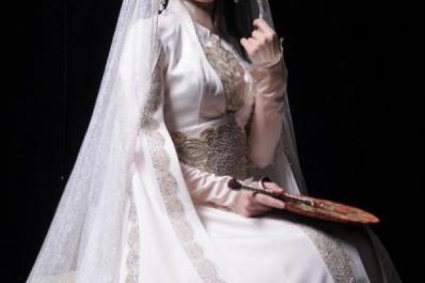 Свадьба Сати Казановой: девушка рассказала о своем уникальном платье Свадьба Сати Казановой: девушка рассказала о своем уникальном платье