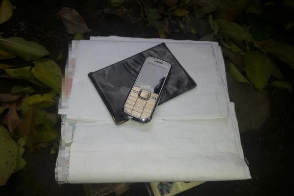 В зоне АТО СБУ задержала боевика "Цыгана" и информаторшу "ДНР" В зоне АТО СБУ задержала боевика "Цыгана" и информаторшу "ДНР"