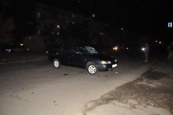 В Северодонецке автомобиль сбил двух пешеходов: полиция ищет свидетелей В Северодонецке автомобиль сбил двух пешеходов: полиция ищет свидетелей