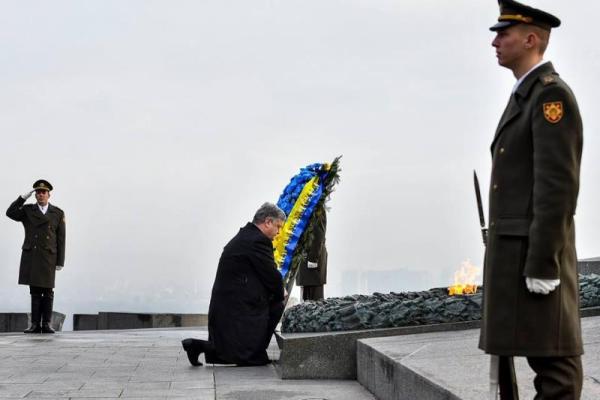 В Украине отмечают 73-ю годовщину освобождения от нацистов В Украине отмечают 73-ю годовщину освобождения от нацистов
