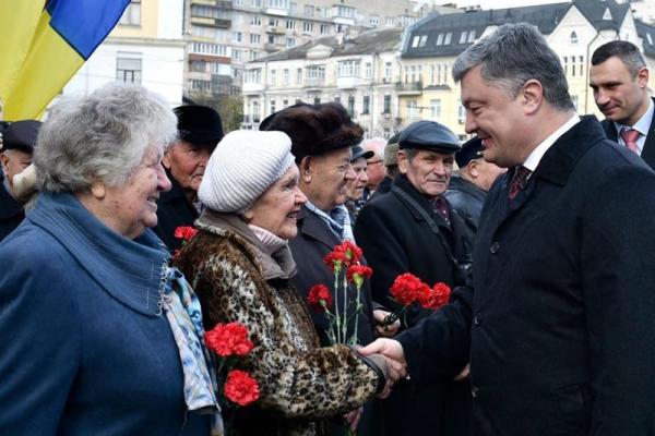 В Украине отмечают 73-ю годовщину освобождения от нацистов В Украине отмечают 73-ю годовщину освобождения от нацистов