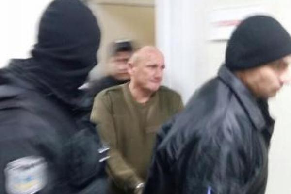Кохановского из больницы везут в зал суда Кохановского из больницы везут в зал суда
