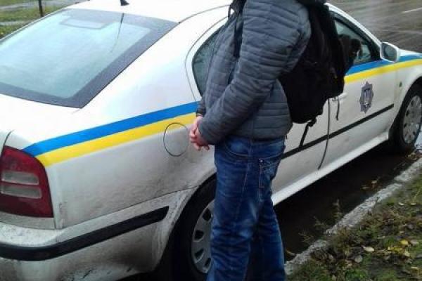 В Северодонецке мужчина напал с ножом на полицейских