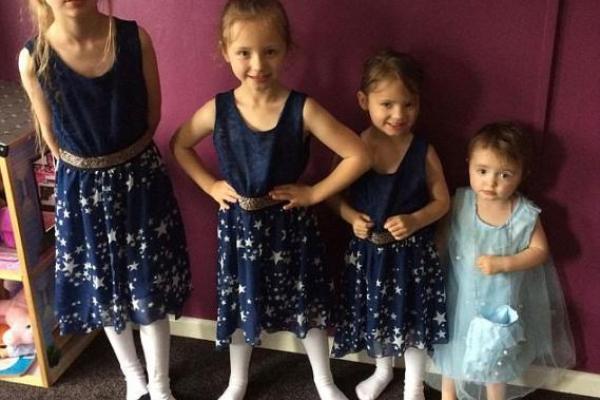 Британка, родившая мертвого ребенка, "нянчила" его еще сутки и устроила фотосессию