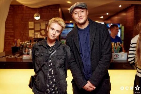 Фронтмен "Бумбокса" впервые вышел в свет с супругой Фронтмен "Бумбокса" впервые вышел в свет с супругой