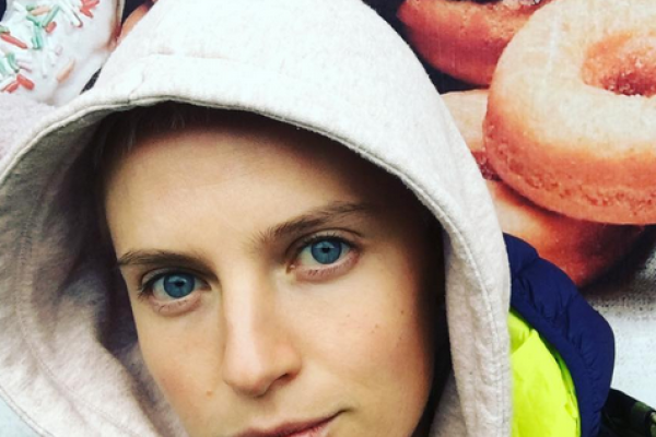 Фронтмен "Бумбокса" впервые вышел в свет с супругой Фронтмен "Бумбокса" впервые вышел в свет с супругой