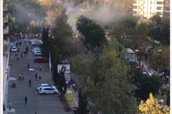 В Турции подорвали автобус: ранено много полицейских В Турции подорвали автобус: ранено много полицейских