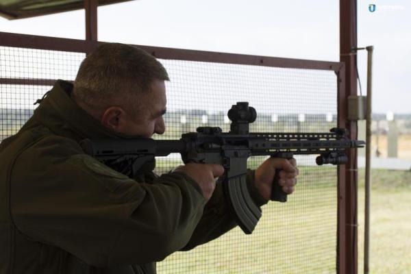 "Укроборонпром" презентовал карабины, изготовленные по стандартам НАТО "Укроборонпром" презентовал карабины, изготовленные по стандартам НАТО