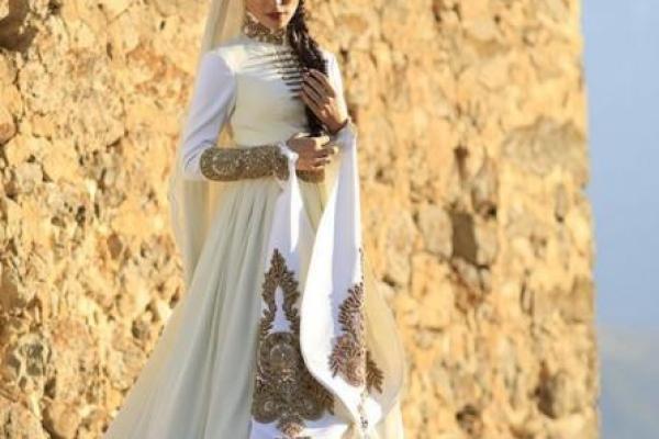 Свадьба Сати Казановой: девушка рассказала о своем уникальном платье Свадьба Сати Казановой: девушка рассказала о своем уникальном платье