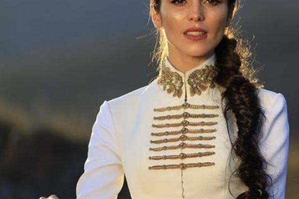 Свадьба Сати Казановой: девушка рассказала о своем уникальном платье Свадьба Сати Казановой: девушка рассказала о своем уникальном платье