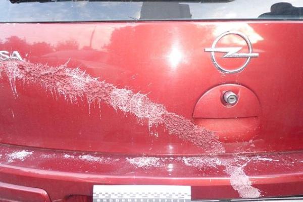 В Киеве облили кислотой десятки автомобилей: опубликованы фото