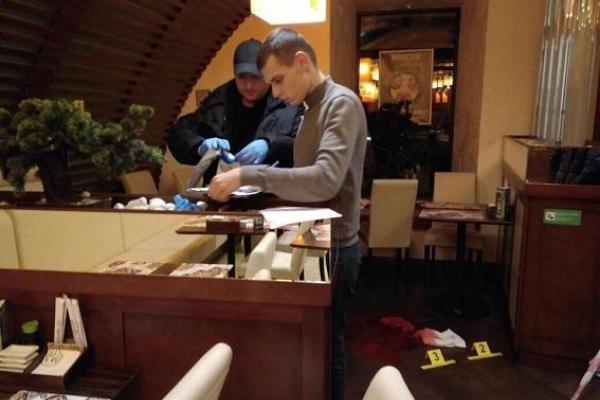 В столичном ресторане мужчине прострелили голову В столичном ресторане мужчине прострелили голову
