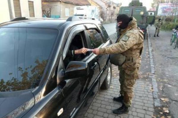 Масштабная операция на Закарпатье: силовики задействовали бронетехнику и авиацию Масштабная операция на Закарпатье: силовики задействовали бронетехнику и авиацию