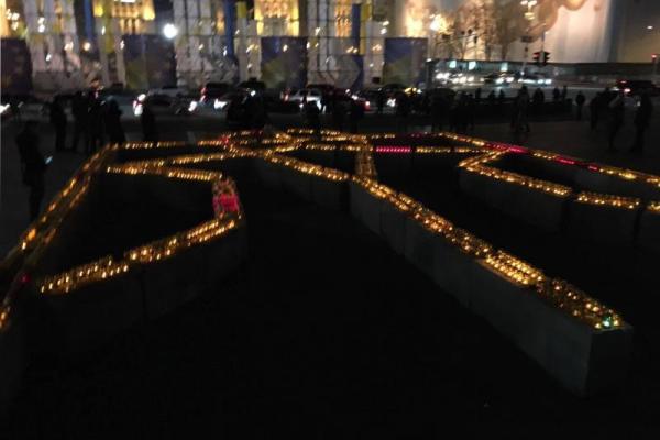 Как прошла годовщина Майдана в Киеве: горели шины, полиция снесла палатки Как прошла годовщина Майдана в Киеве: горели шины, полиция снесла палатки