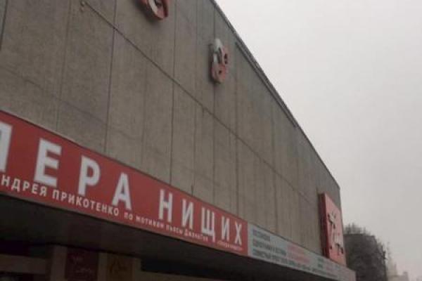 Попрощаться с Дмитрием Хворостовским пришли сотни людей: опубликованы фото