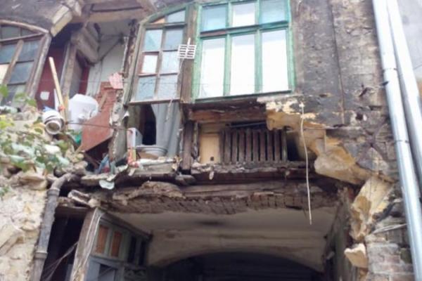 В Одессе рухнул столетний дом В Одессе рухнул столетний дом