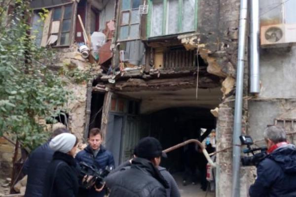 В Одессе рухнул столетний дом В Одессе рухнул столетний дом