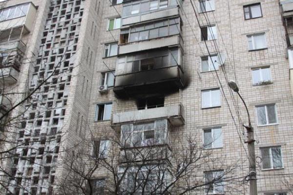 В Виннице в многоэтажке прогремел взрыв, погиб молодой мужчина В Виннице в многоэтажке прогремел взрыв, погиб молодой мужчина