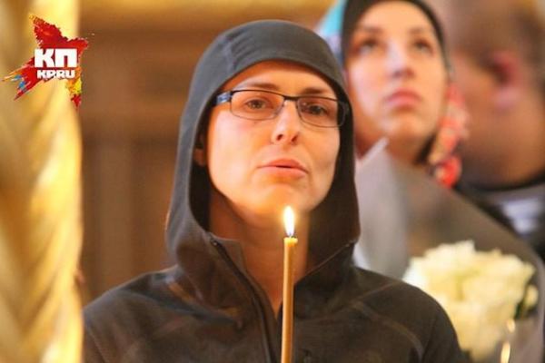 Невеста с пистолетом и гранатомет в подарок: писатель-террорист Прилепин обвенчался в "ДНР" Невеста с пистолетом и гранатомет в подарок: писатель-террорист Прилепин обвенчался в "ДНР"