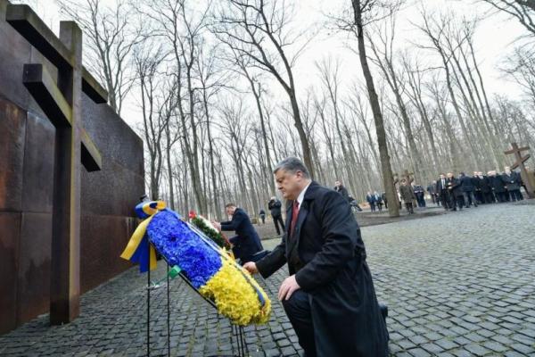 «Непротокольная» встреча и «могильные» договоренности: как Порошенко налаживал отношения с Польшей
