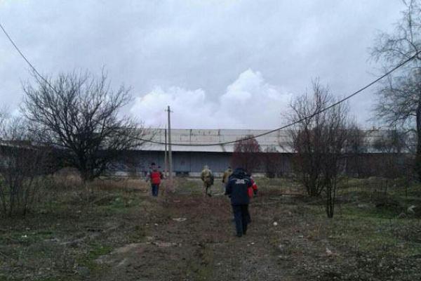 Боевики обстреляли Авдеевку из "Града" Боевики обстреляли Авдеевку из "Града"