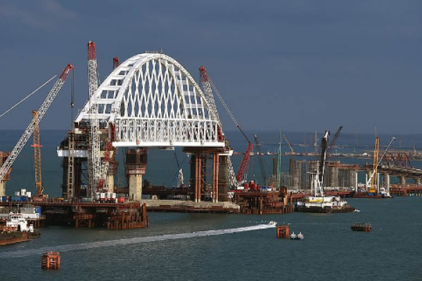 "Ошибочка вышла!": Для устранения проблем строителям Крымского моста понадобится еще 3 млрд рублей "Ошибочка вышла!": Для устранения проблем строителям Крымского моста понадобится еще 3 млрд рублей