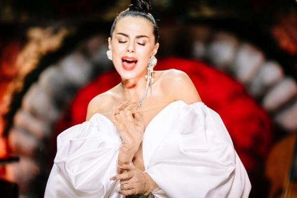 Поклонники раскритиковали наряд Насти Каменских Поклонники раскритиковали наряд Насти Каменских