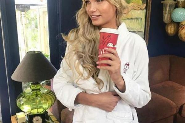 Немецкий Playboy впервые поместил на обложку трансгендера Немецкий Playboy впервые поместил на обложку трансгендера