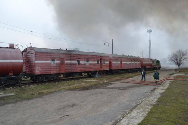 В Одессе горит железнодорожная станция